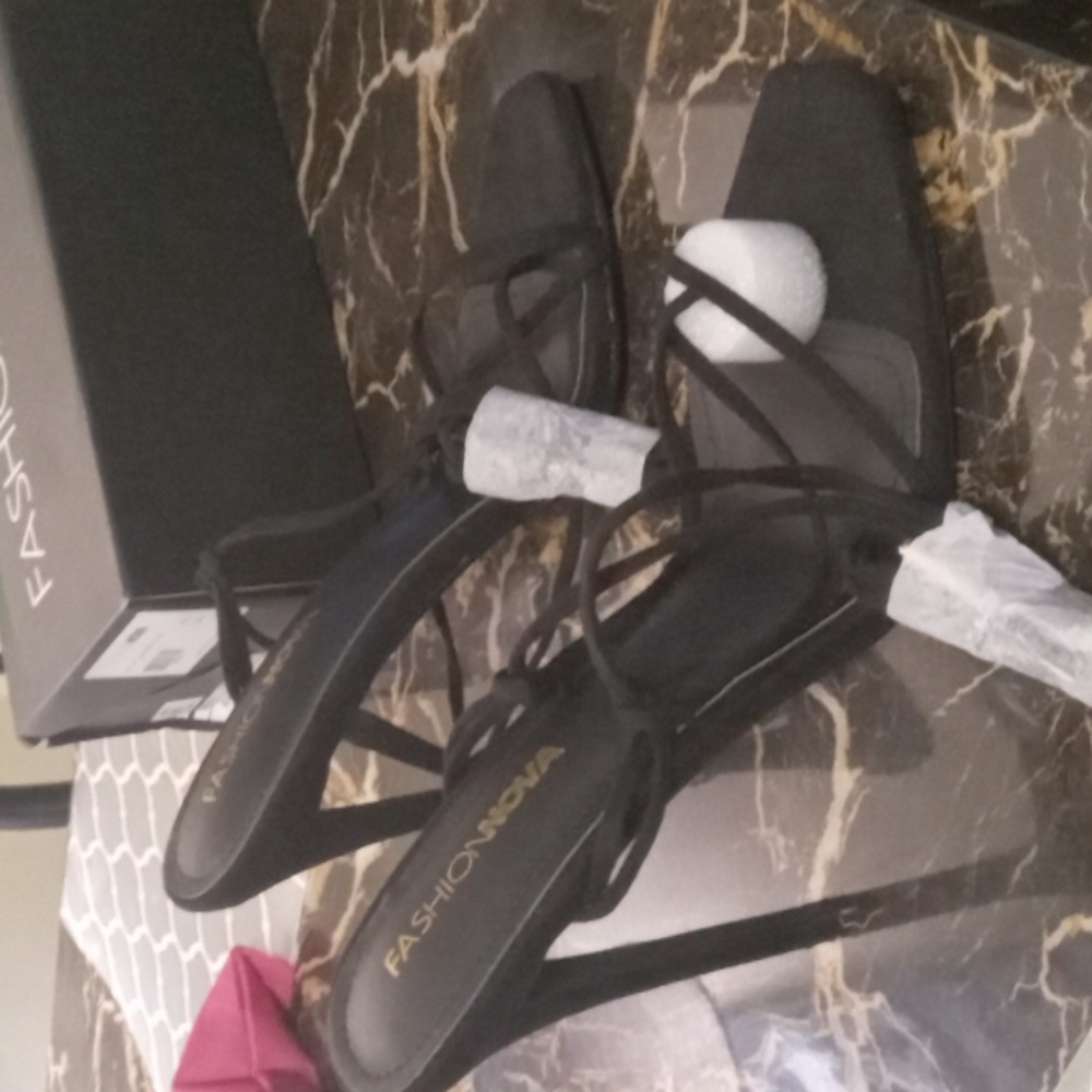 Stringed heel shoes - Picture 7 of 8